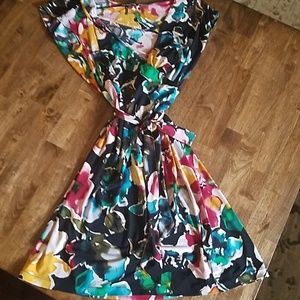{Daisy Fuentes} Beautiful watercolor wrap dress